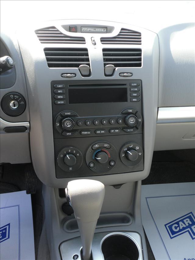 Chevrolet Malibu Maxx 2005 photo 3