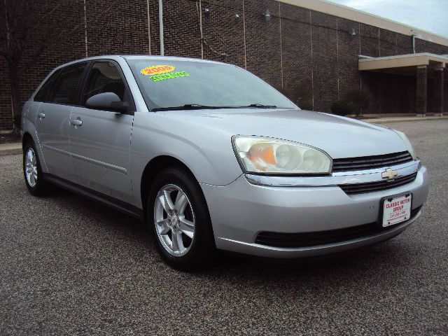 Chevrolet Malibu Maxx 2005 photo 2