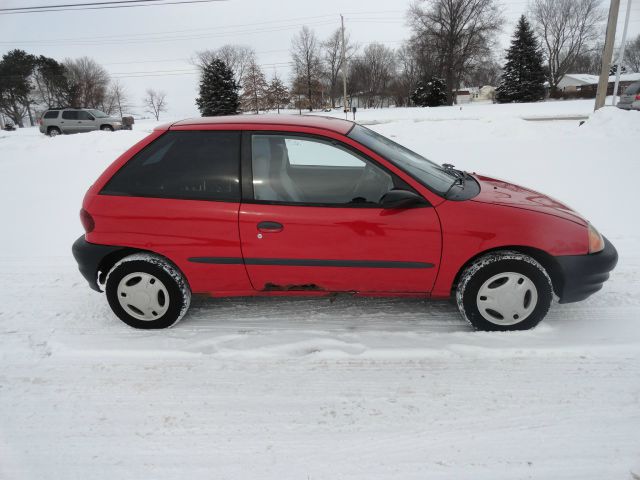 Chevrolet Metro 2000 photo 3