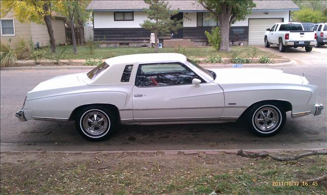 Chevrolet Monte Carlo 1977 photo 4