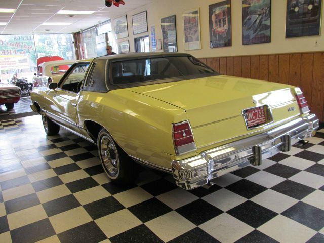 Chevrolet Monte Carlo 1977 photo 1
