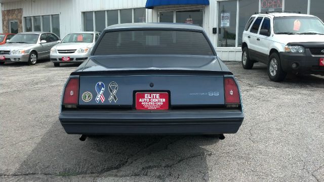 Chevrolet Monte Carlo 1984 photo 1