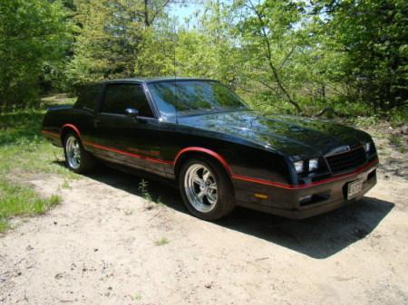 Chevrolet Monte Carlo 1985 photo 2