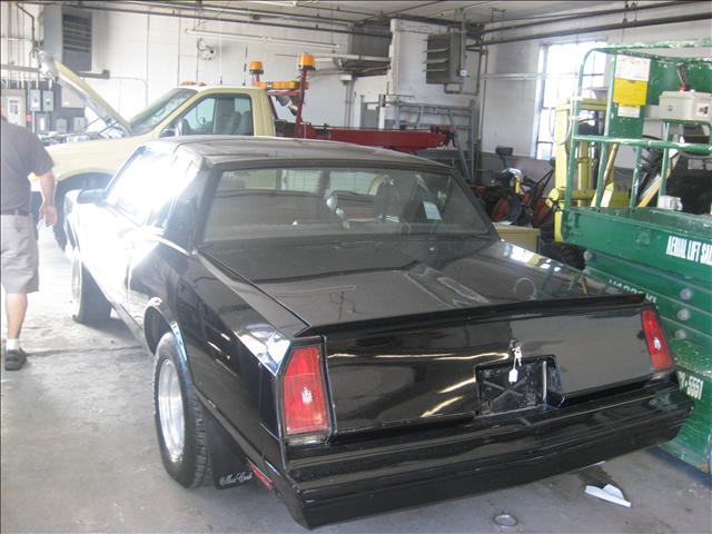 Chevrolet Monte Carlo 1985 photo 2