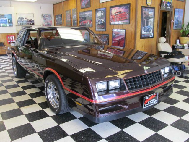 Chevrolet Monte Carlo 1985 photo 1