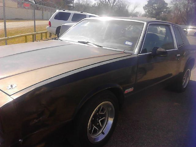 Chevrolet Monte Carlo Base Coupe