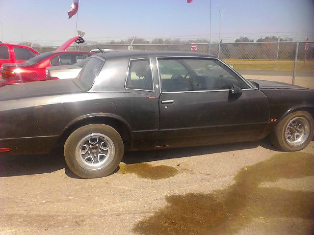 Chevrolet Monte Carlo 1985 photo 1