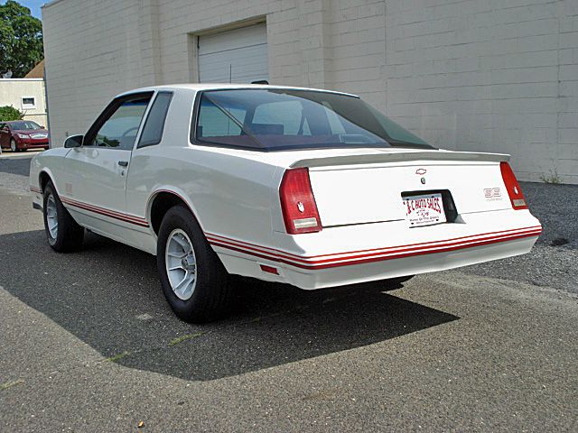 Chevrolet Monte Carlo 1987 photo 2