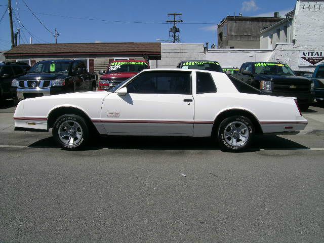 Chevrolet Monte Carlo 1987 photo 4