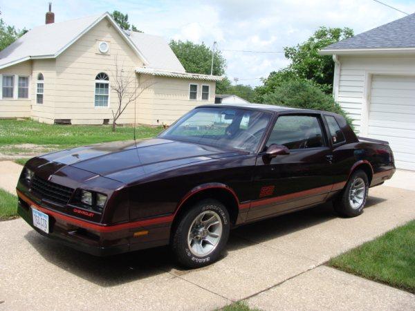 Chevrolet Monte Carlo 1987 photo 1