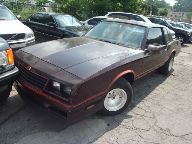 Chevrolet Monte Carlo 4dr Sdn Auto (natl) Hatchback Coupe