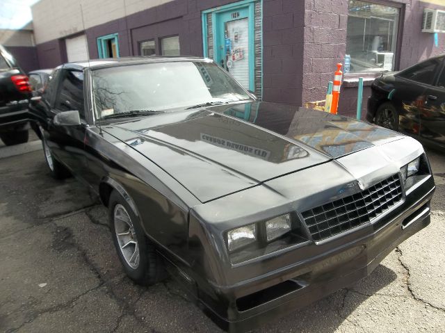 Chevrolet Monte Carlo 1988 photo 1