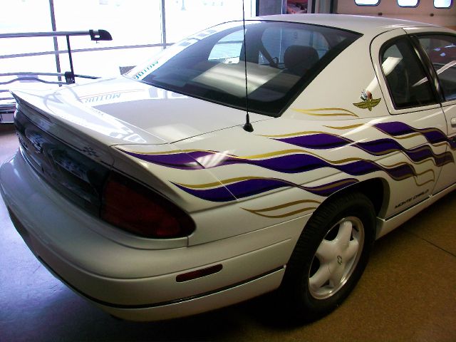 Chevrolet Monte Carlo 1995 photo 2