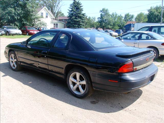 Chevrolet Monte Carlo 1995 photo 2