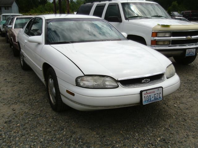Chevrolet Monte Carlo 1996 photo 1