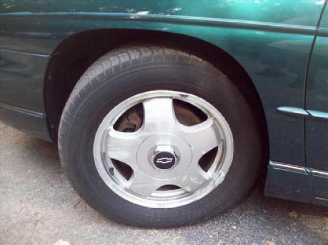 Chevrolet Monte Carlo 1998 photo 1