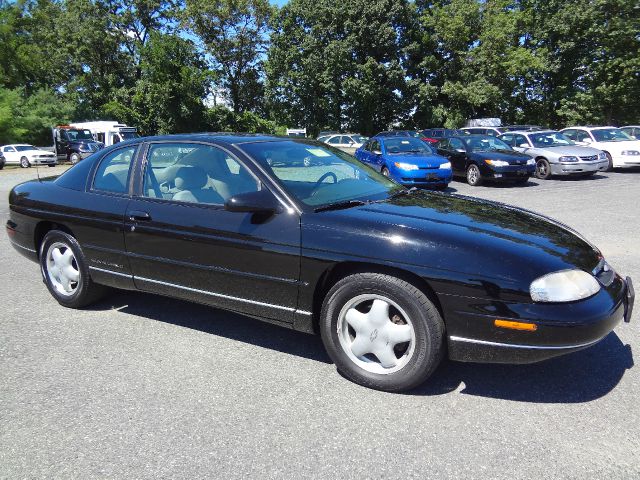 Chevrolet Monte Carlo 1998 photo 3