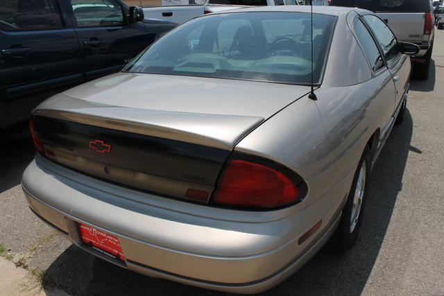 Chevrolet Monte Carlo 1998 photo 5
