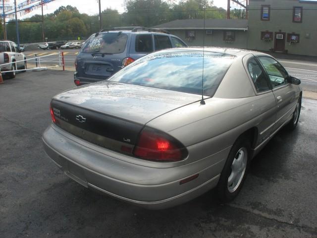 Chevrolet Monte Carlo 1998 photo 2