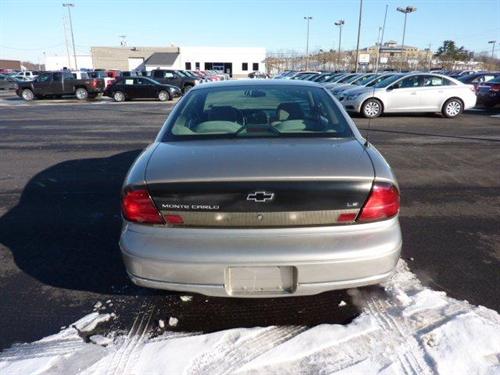 Chevrolet Monte Carlo 1998 photo 3