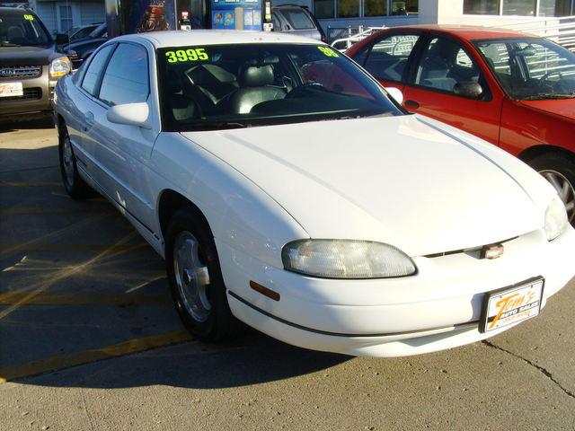 Chevrolet Monte Carlo 1998 photo 3