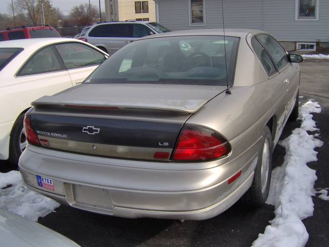 Chevrolet Monte Carlo 1998 photo 2