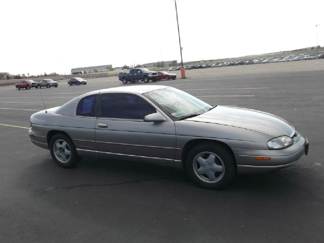 Chevrolet Monte Carlo 1999 photo 1