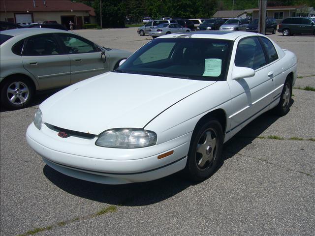 Chevrolet Monte Carlo 1999 photo 1