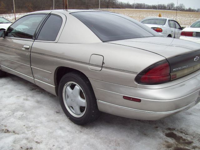 Chevrolet Monte Carlo 1999 photo 2