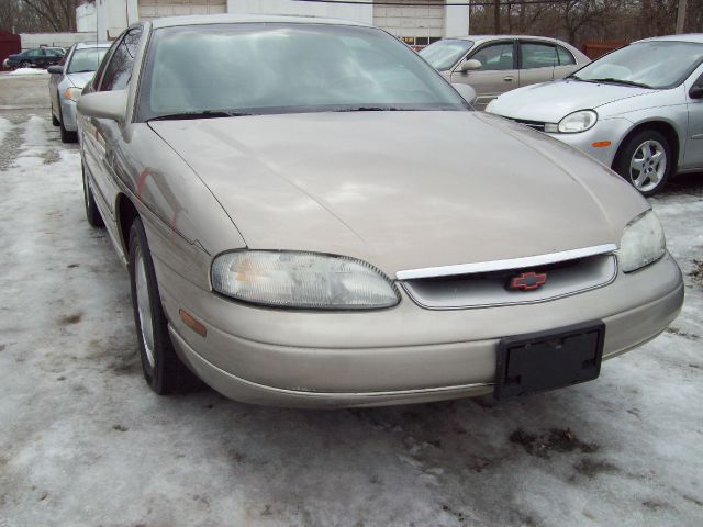 Chevrolet Monte Carlo 1999 photo 3