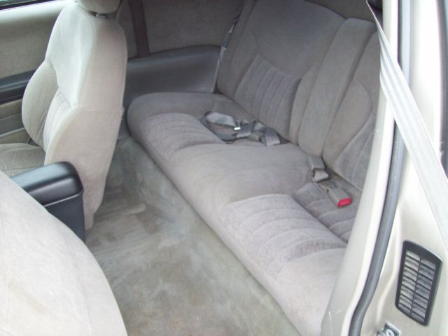 Chevrolet Monte Carlo 1999 photo 4