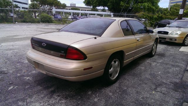 Chevrolet Monte Carlo 1999 photo 2