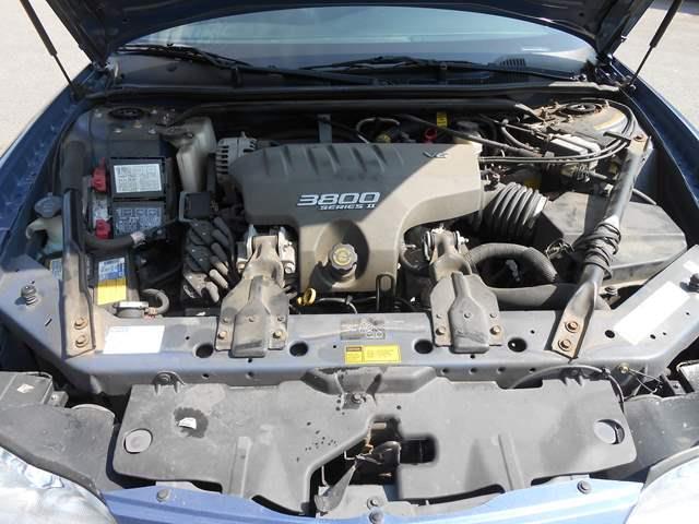 Chevrolet Monte Carlo 2000 photo 1