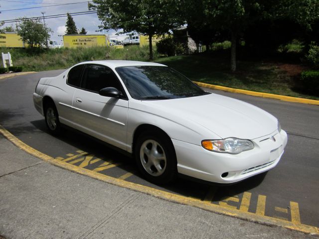 Chevrolet Monte Carlo 2000 photo 2