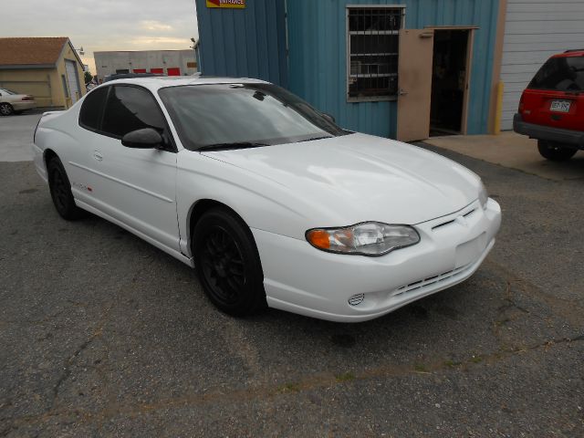 Chevrolet Monte Carlo 2000 photo 3