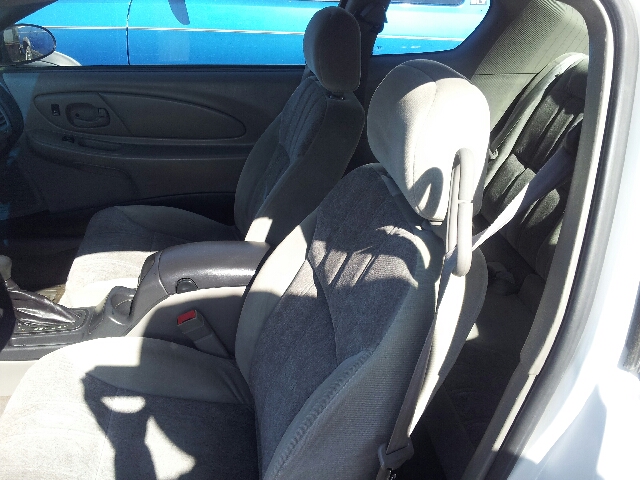 Chevrolet Monte Carlo 2000 photo 9