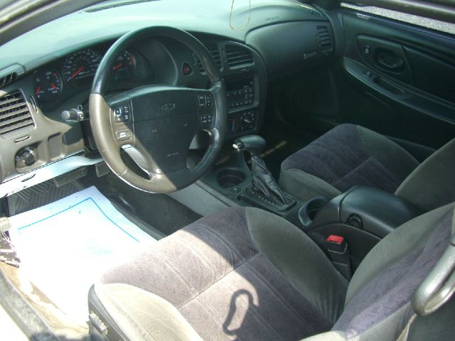 Chevrolet Monte Carlo 2001 photo 2