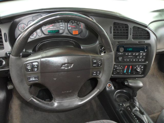 Chevrolet Monte Carlo 2001 photo 3