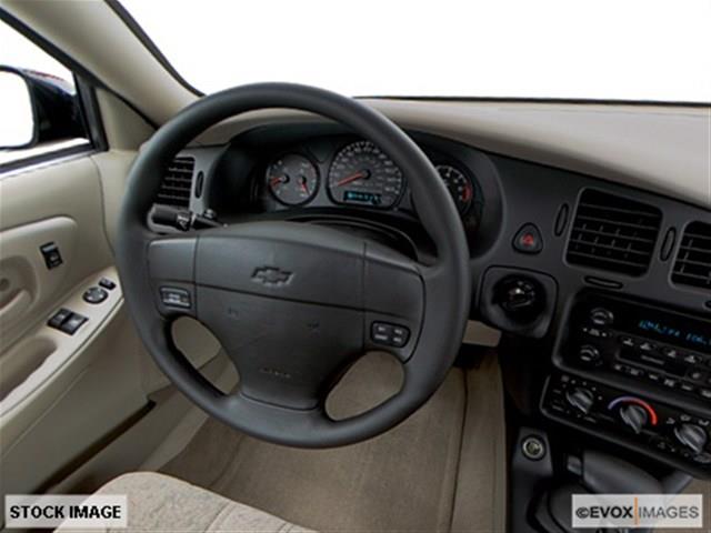 Chevrolet Monte Carlo 2002 photo 4