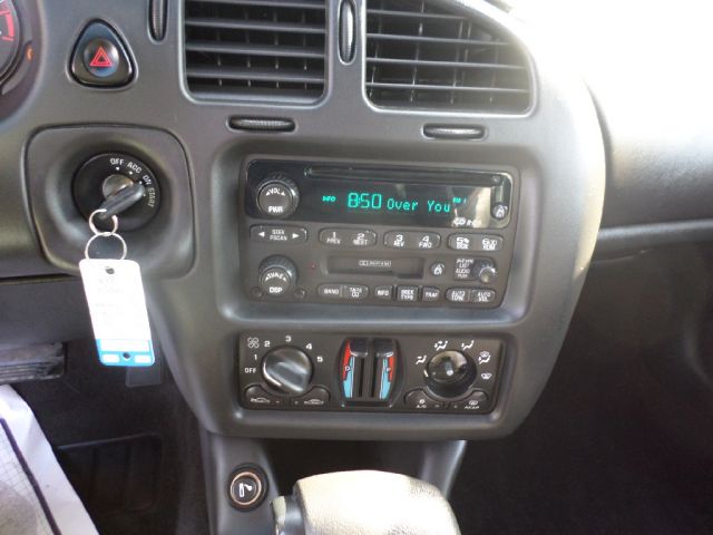 Chevrolet Monte Carlo 4dr Sdn Auto (natl) Hatchback Coupe