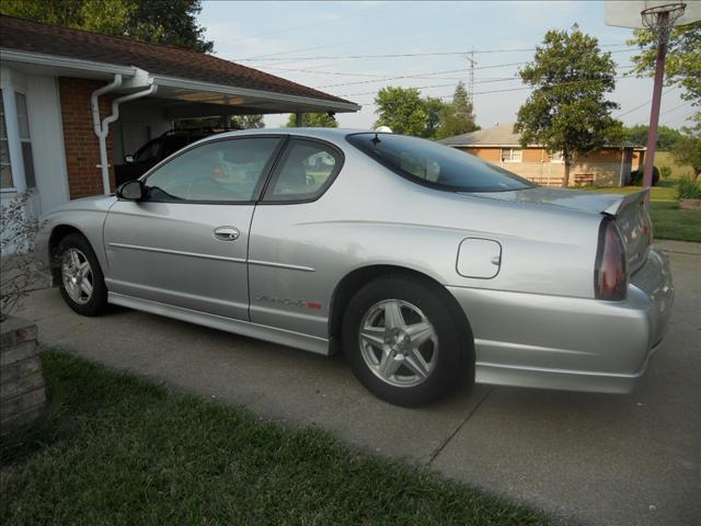 Chevrolet Monte Carlo 2002 photo 2