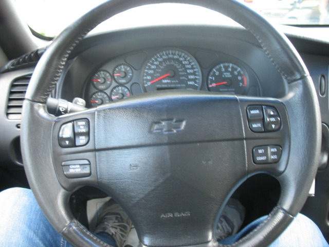 Chevrolet Monte Carlo 2002 photo 2