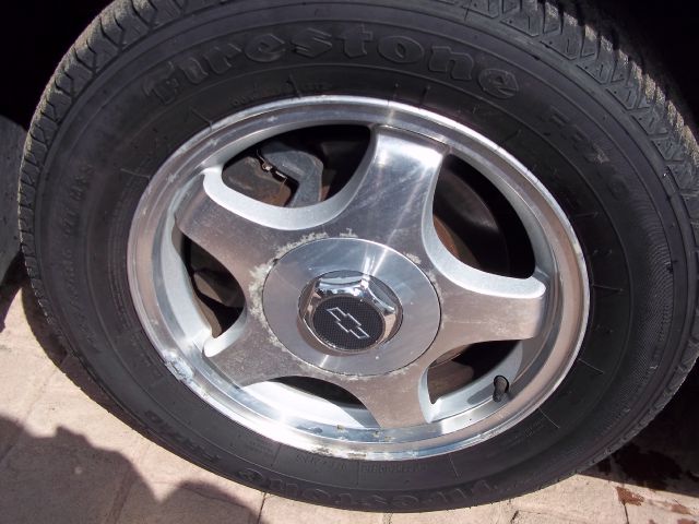 Chevrolet Monte Carlo 2003 photo 1