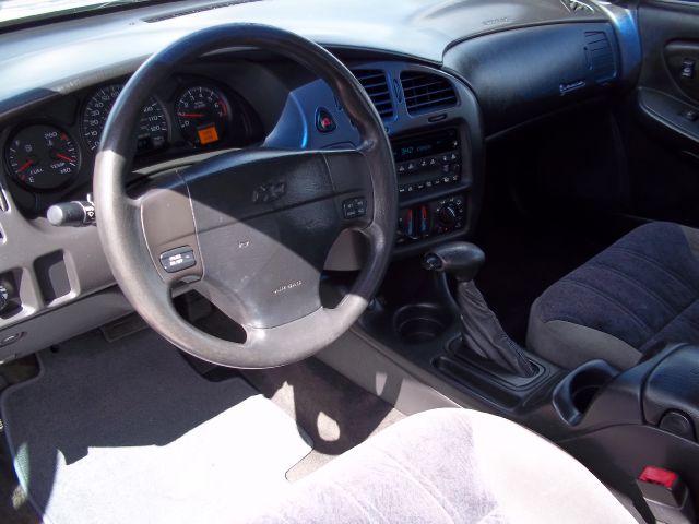 Chevrolet Monte Carlo 2003 photo 2