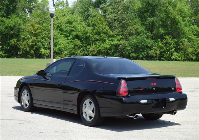 Chevrolet Monte Carlo 2003 photo 2