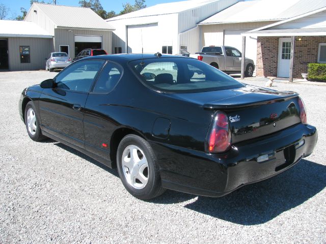 Chevrolet Monte Carlo 2004 photo 2