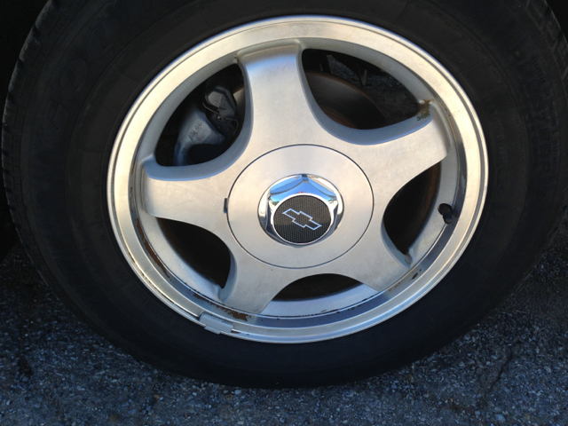 Chevrolet Monte Carlo 2004 photo 1