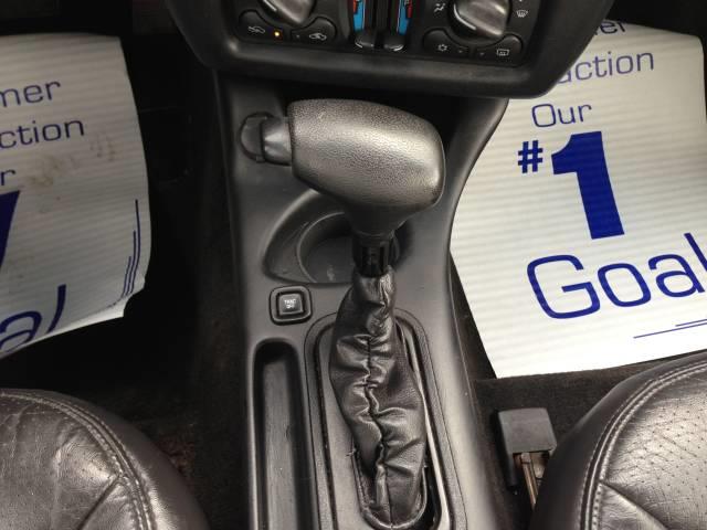 Chevrolet Monte Carlo 2004 photo 5