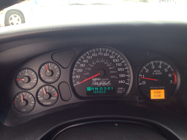 Chevrolet Monte Carlo 2004 photo 3