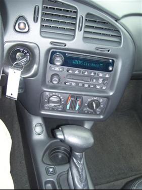 Chevrolet Monte Carlo 2004 photo 2